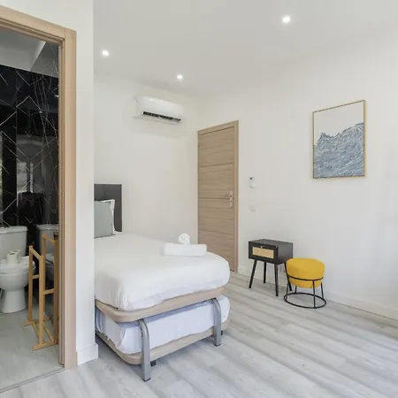 Guest house Modern By Homing *