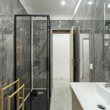 Modern By Homing *