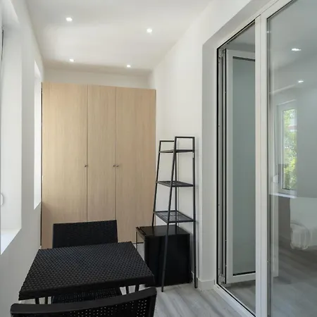Guest house Modern By Homing *