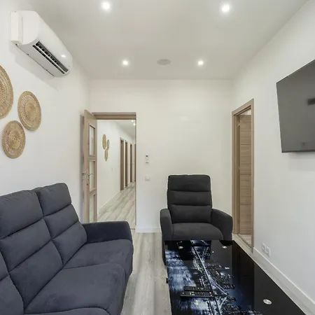 Modern By Homing بيت ضيافة *