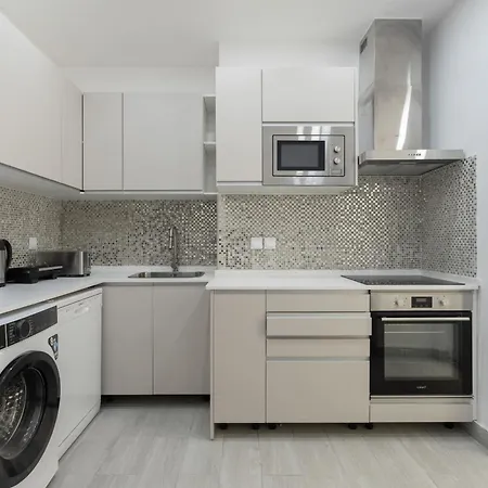 Modern By Homing بيت ضيافة *
